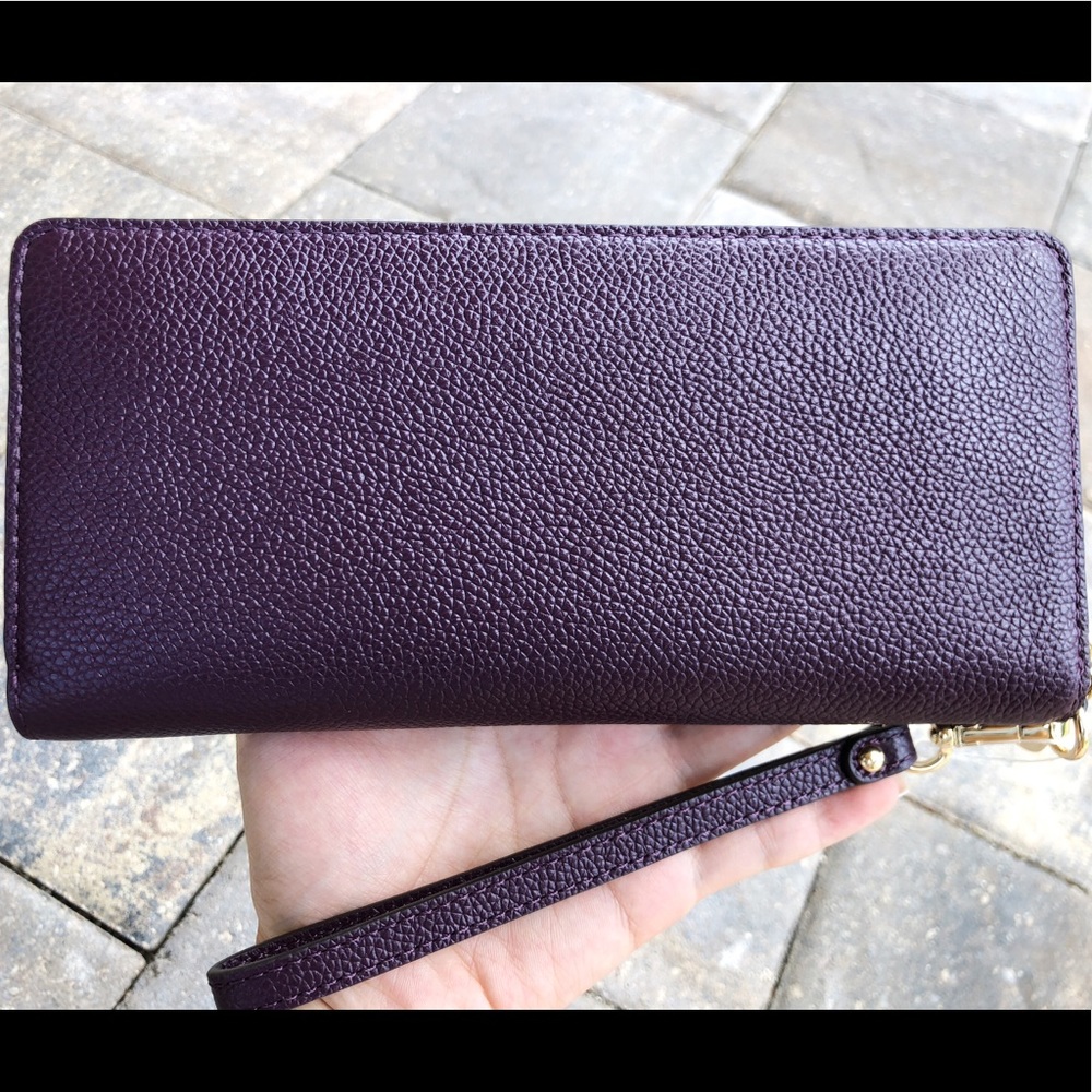 Michael Kors long Wallet Wristlet - Picture 3 of 8